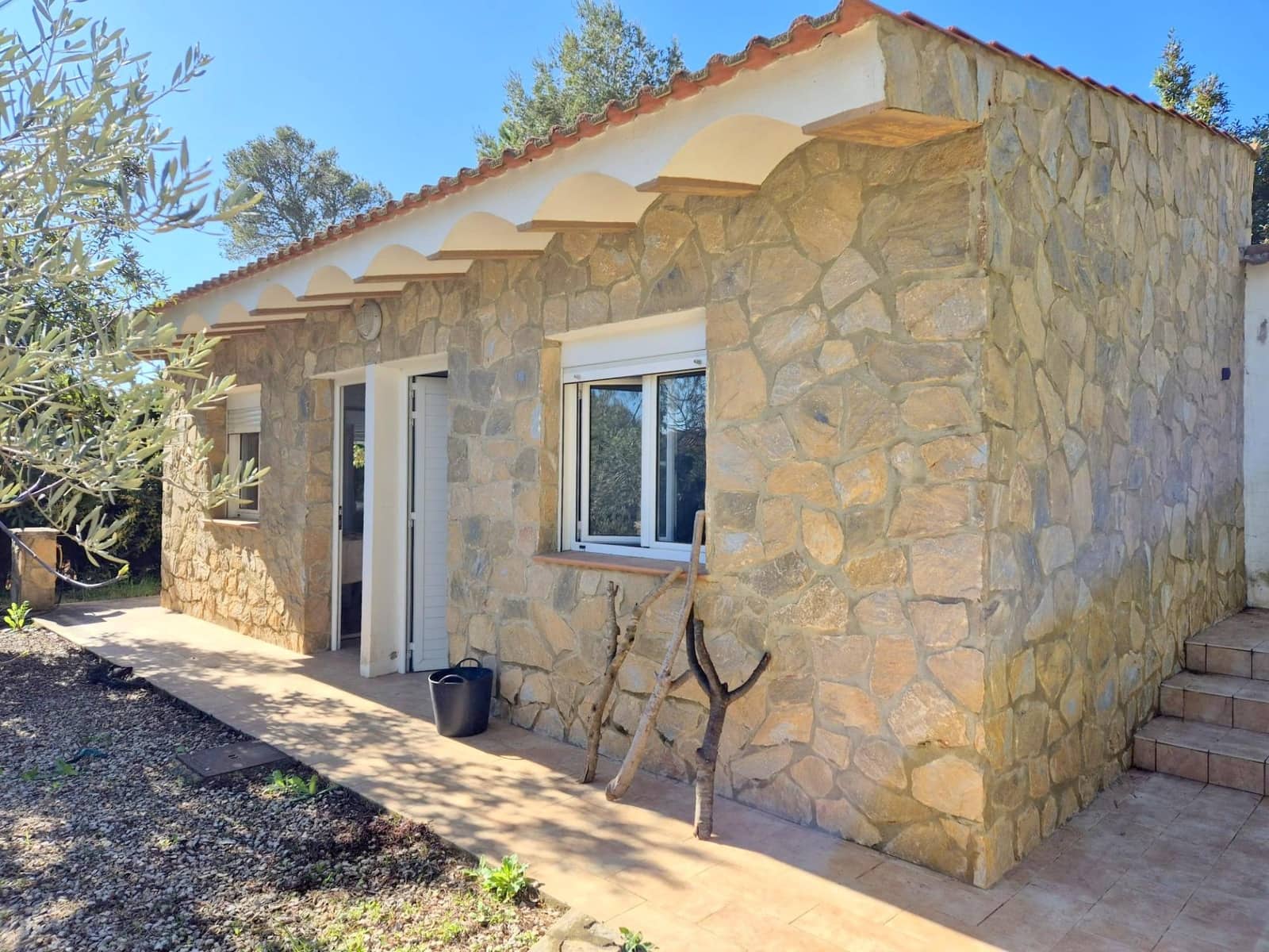 3 bedroom Villa for sale in Moixent with pool garage - € 190,000 (Ref: 9726751)