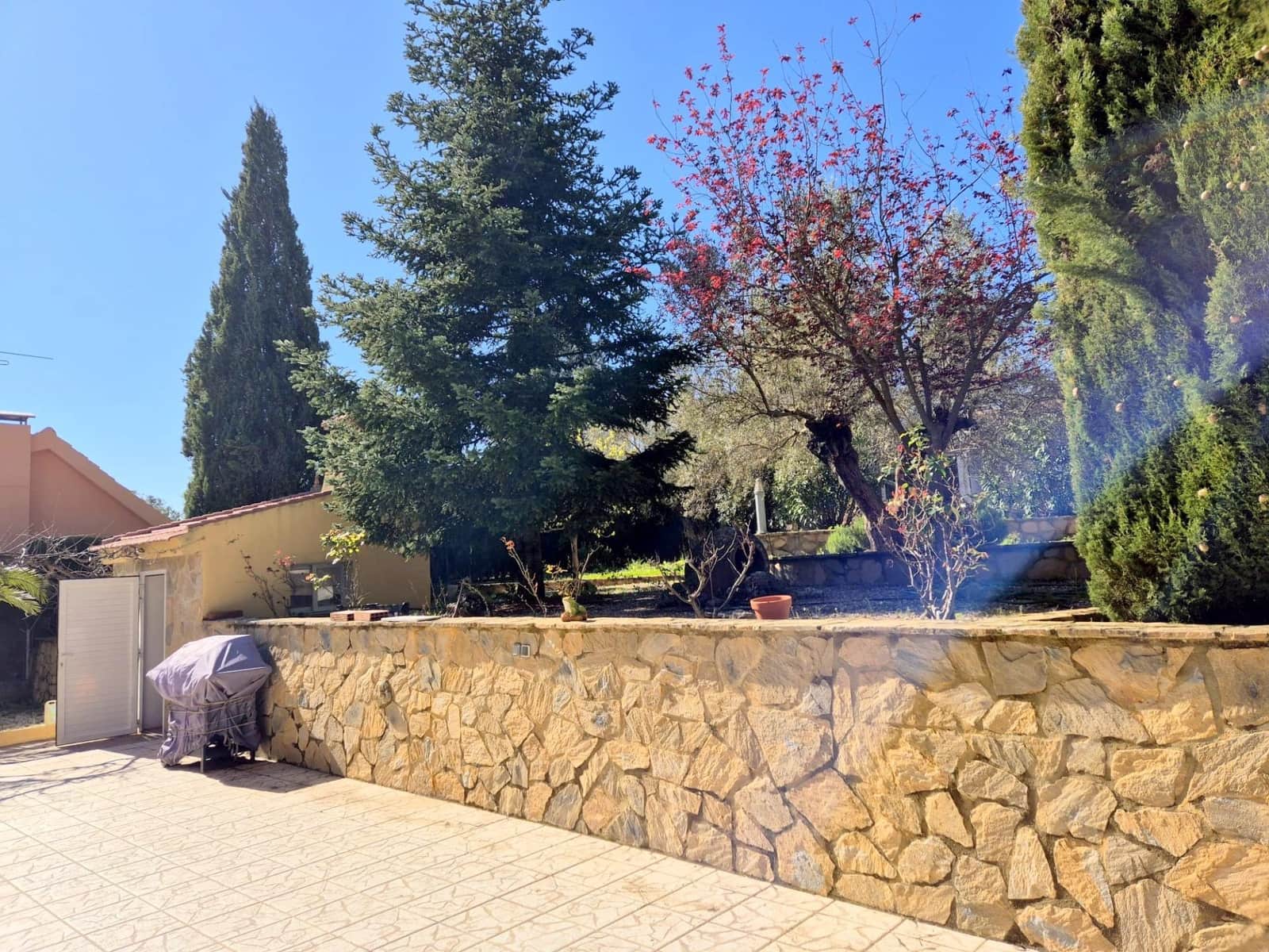 3 bedroom Villa for sale in Moixent with pool garage - € 190,000 (Ref: 9726751)