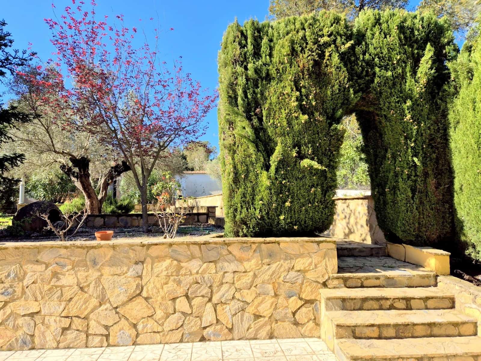 3 bedroom Villa for sale in Moixent with pool garage - € 190,000 (Ref: 9726751)