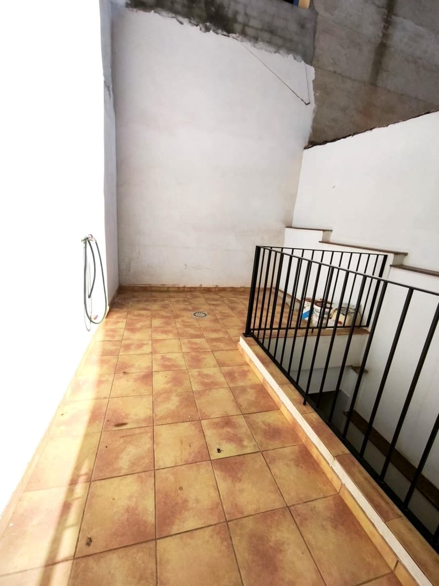 4 bedroom Townhouse for sale in L'Alcudia de Crespins - € 125,000 (Ref: 9726752)