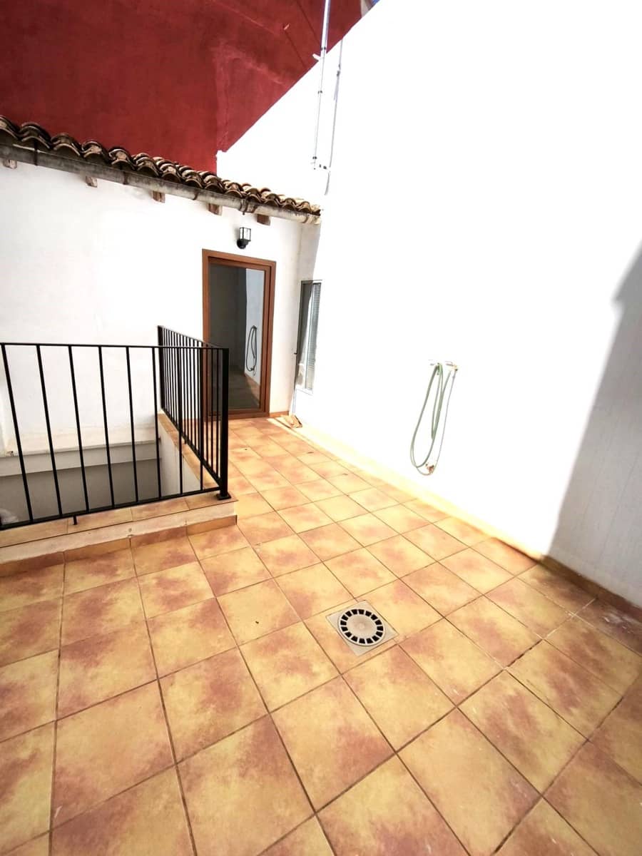 4 bedroom Townhouse for sale in L'Alcudia de Crespins - € 125,000 (Ref: 9726752)