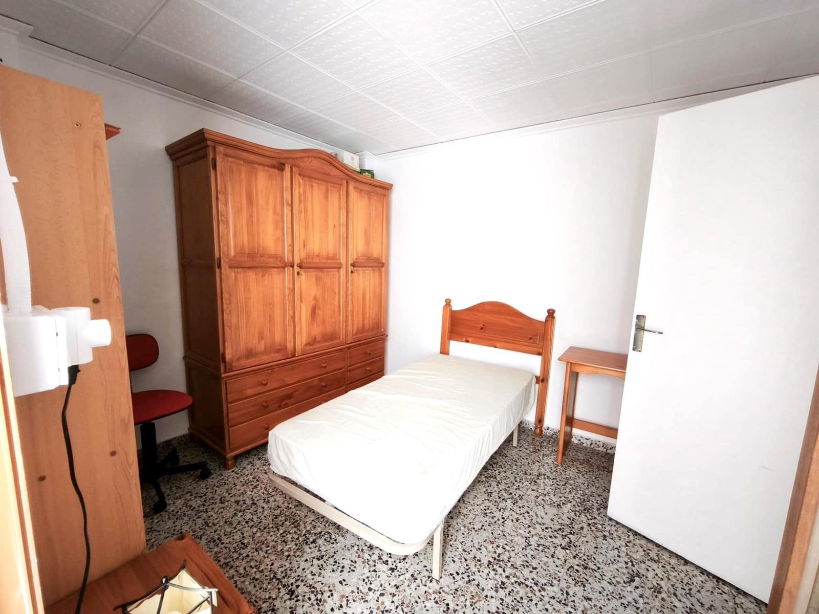 4 bedroom Townhouse for sale in L'Alcudia de Crespins - € 125,000 (Ref: 9726752)