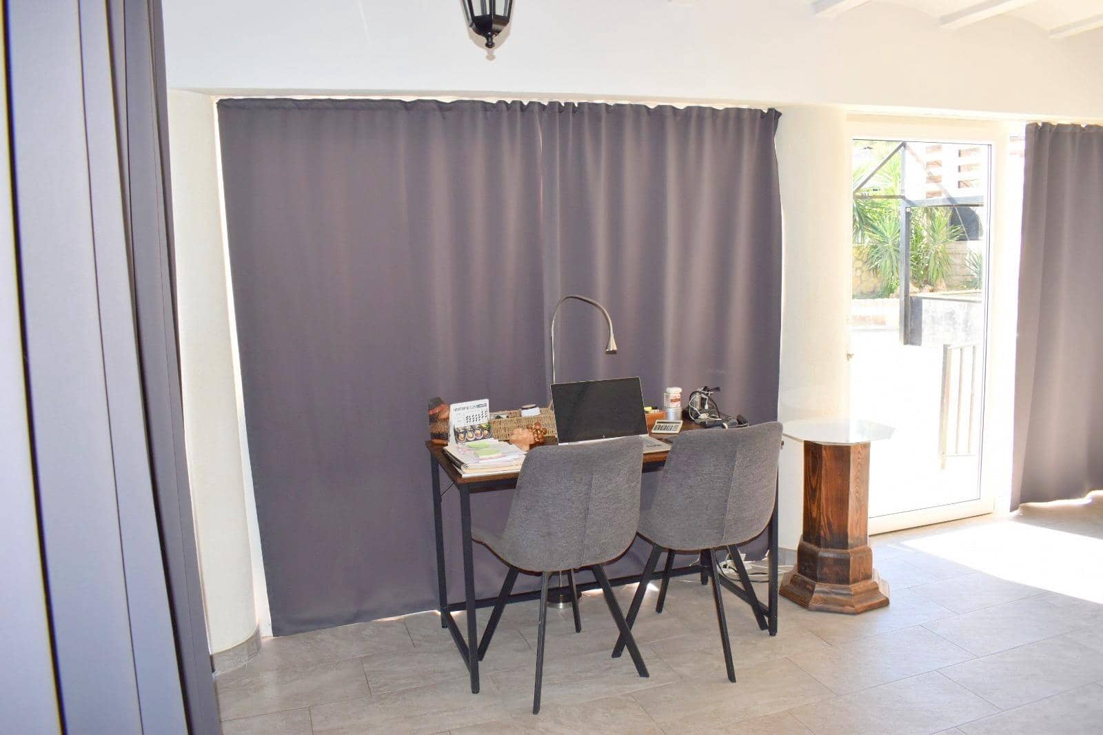 Chalet de 4 habitaciones en Moixent en venta con piscina garaje - 300.000 € (Ref: 9741836)