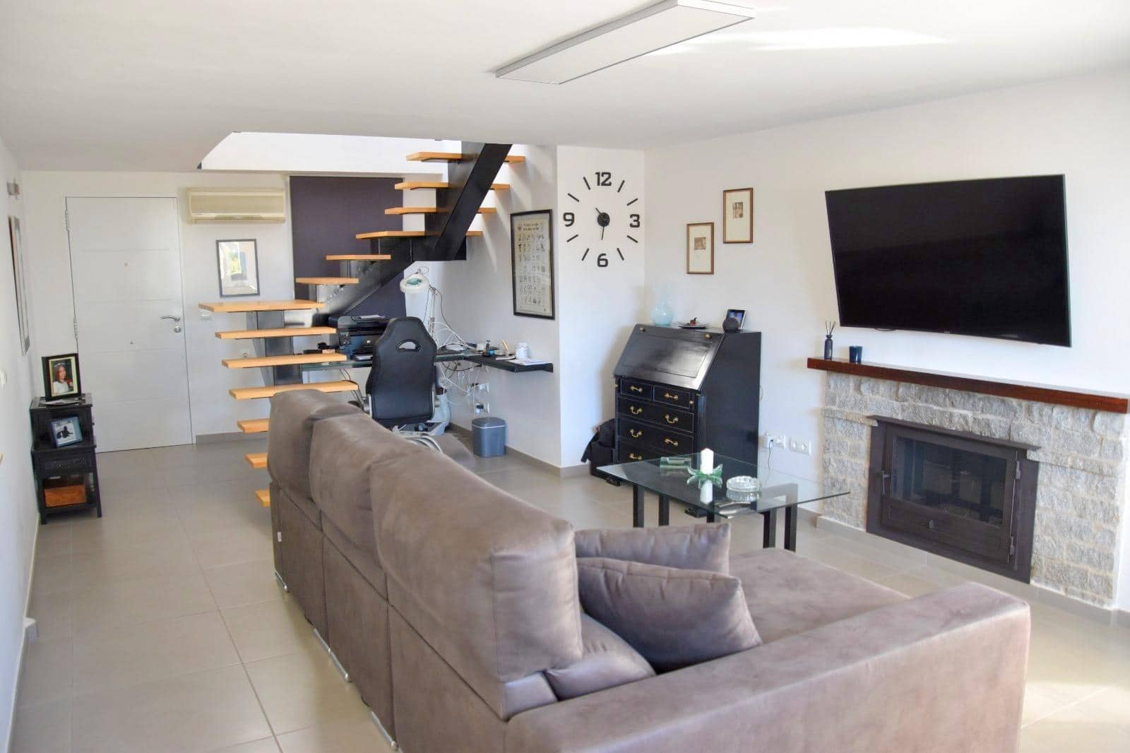 Chalet de 4 habitaciones en Moixent en venta con piscina garaje - 300.000 € (Ref: 9741836)