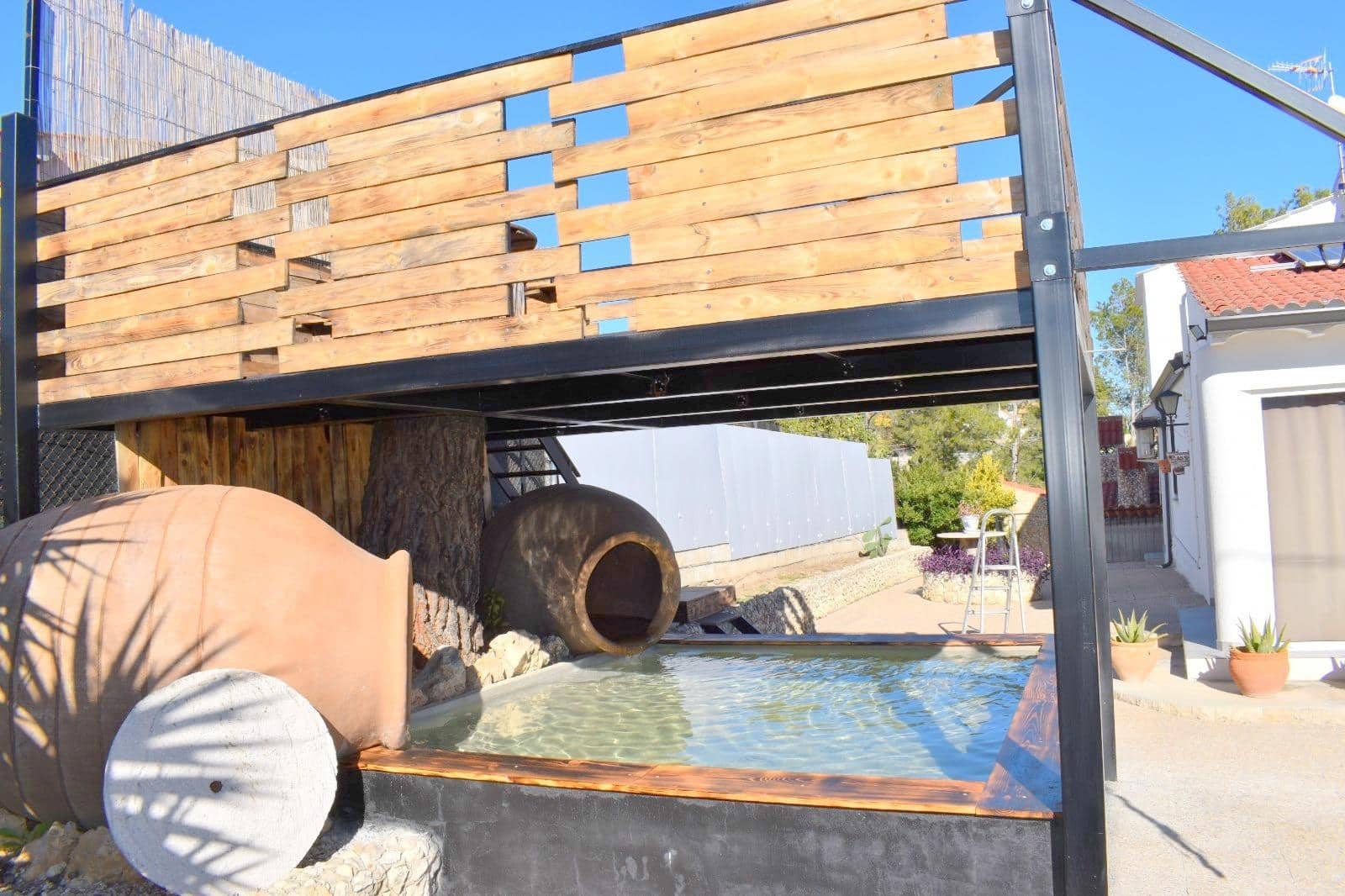 Chalet de 4 habitaciones en Moixent en venta con piscina garaje - 300.000 € (Ref: 9741836)