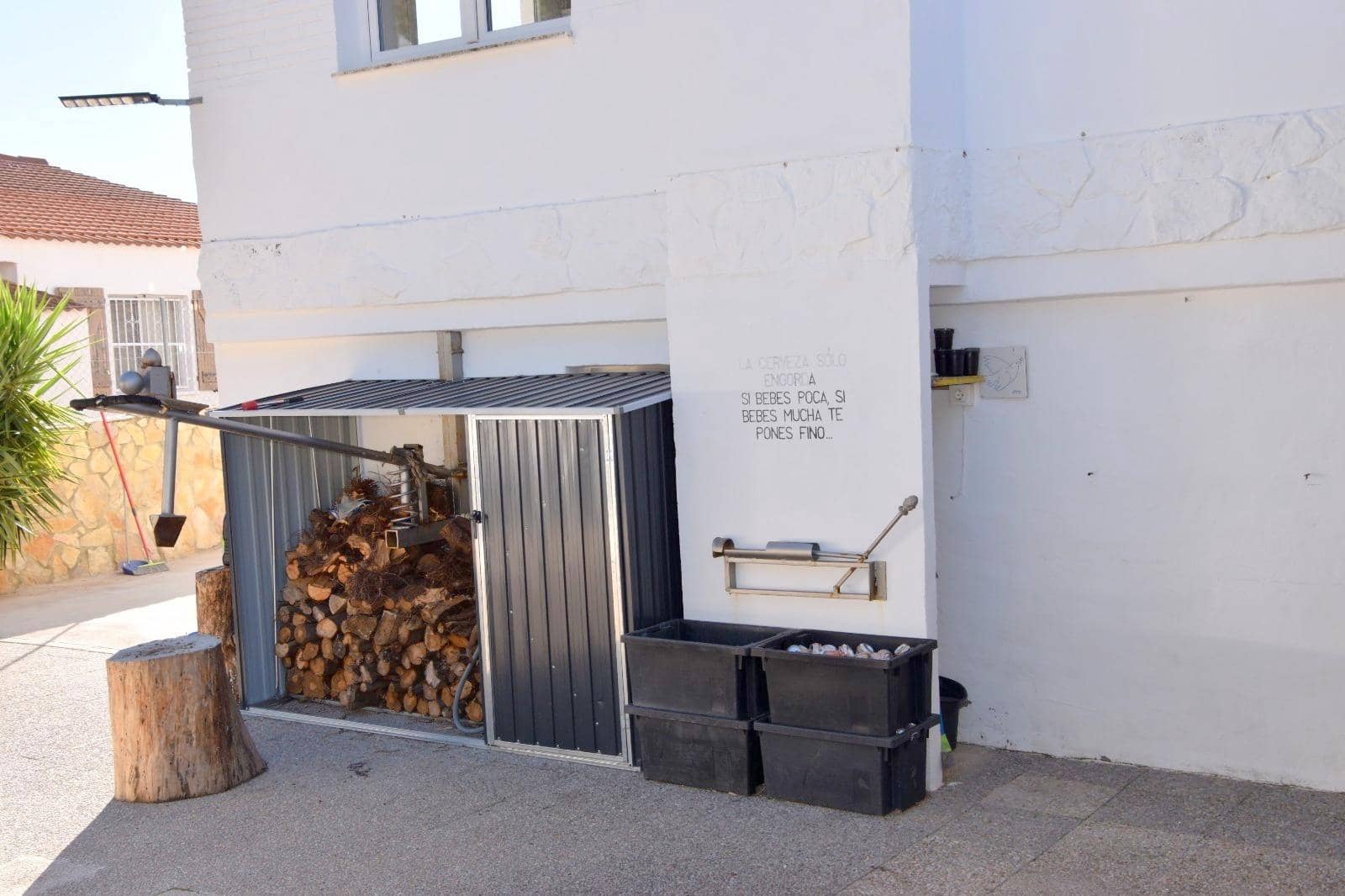 Chalet de 4 habitaciones en Moixent en venta con piscina garaje - 300.000 € (Ref: 9741836)