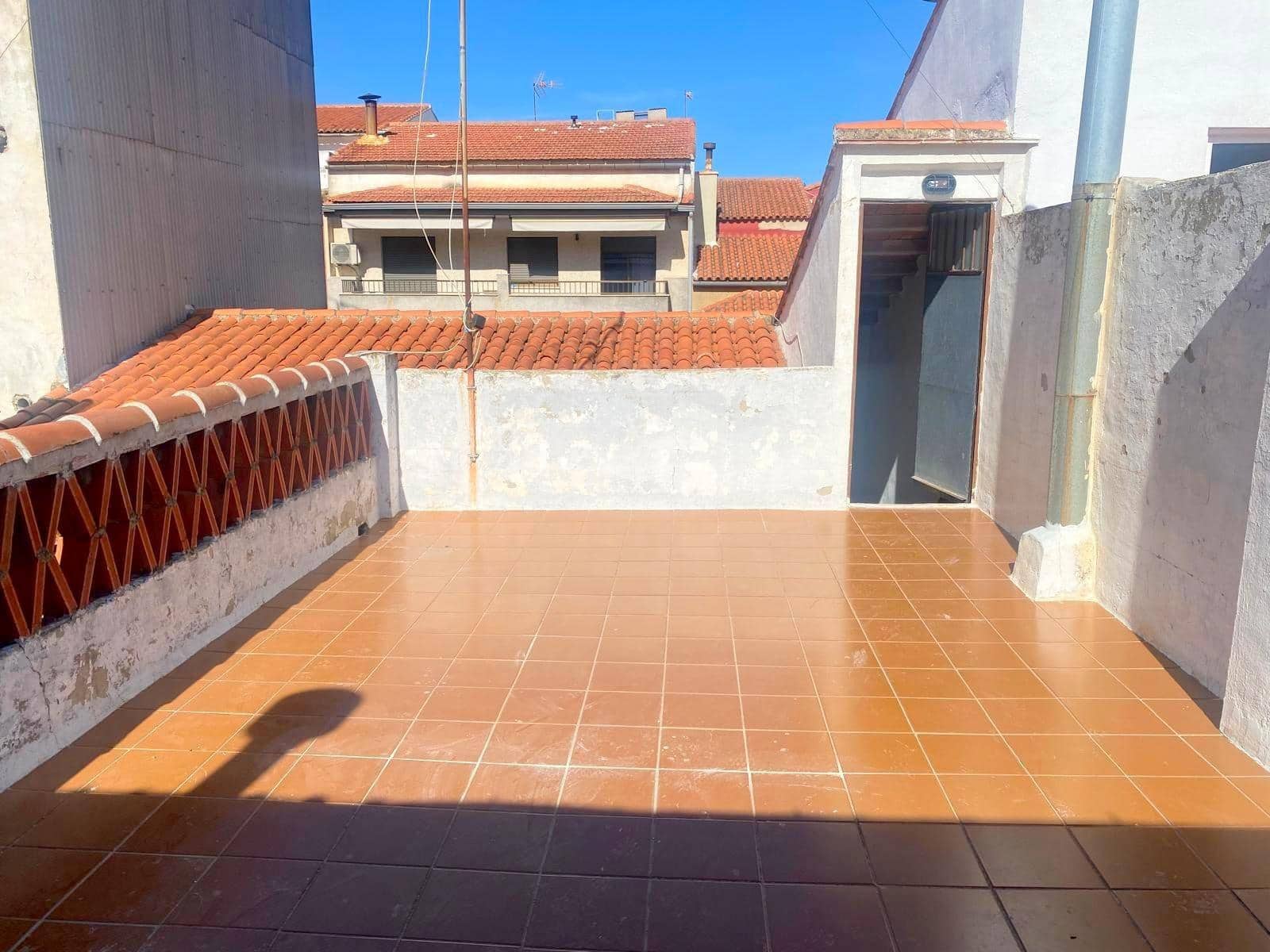 3 bedroom Flat for rent in Moixent - € 400 (Ref: 9752139)