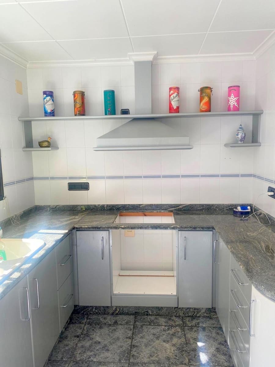 3 bedroom Flat for rent in Moixent - € 400 (Ref: 9752139)