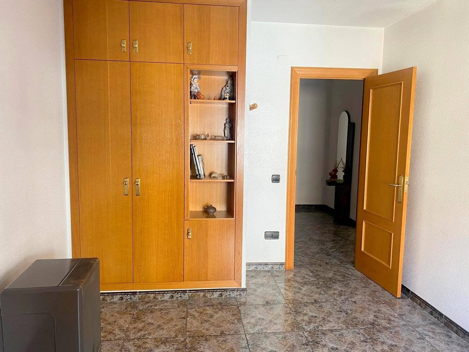 3 bedroom Flat for rent in Moixent - € 400 (Ref: 9752139)