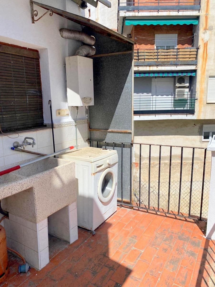 4 bedroom Townhouse for sale in Moixent with pool - € 200,000 (Ref: 9884927)