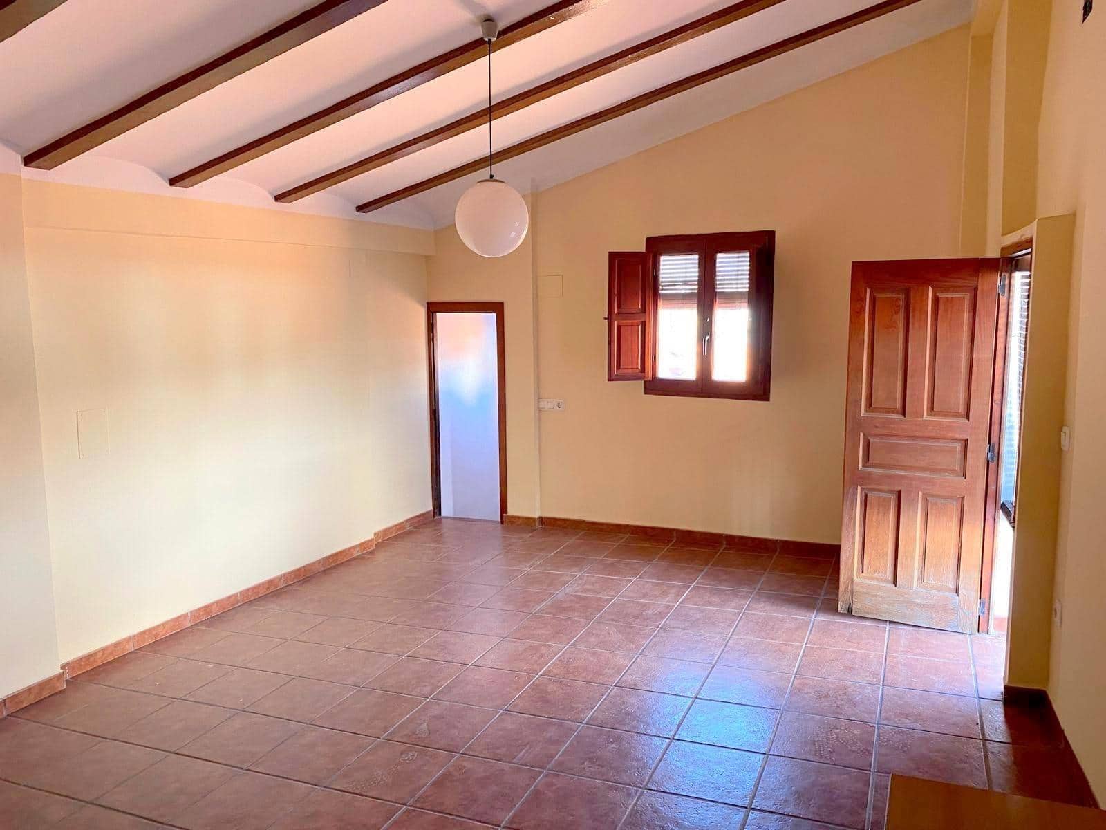 4 bedroom Townhouse for sale in Moixent with pool - € 200,000 (Ref: 9884927)