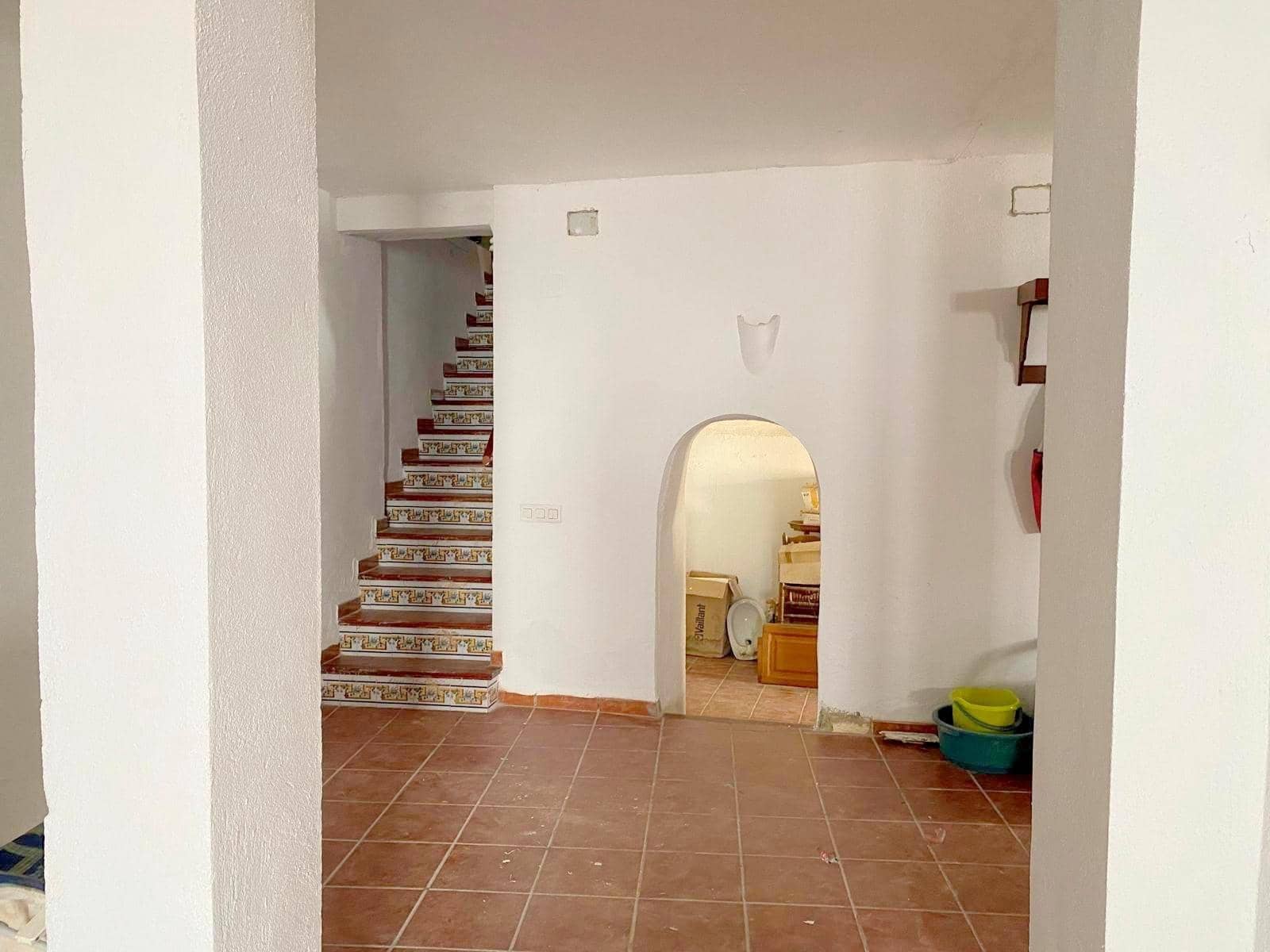 4 bedroom Townhouse for sale in Moixent with pool - € 200,000 (Ref: 9884927)