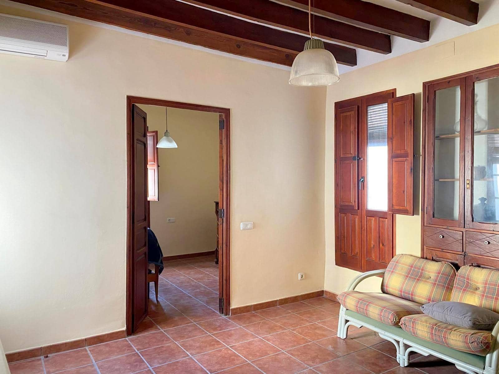 4 bedroom Townhouse for sale in Moixent with pool - € 200,000 (Ref: 9884927)