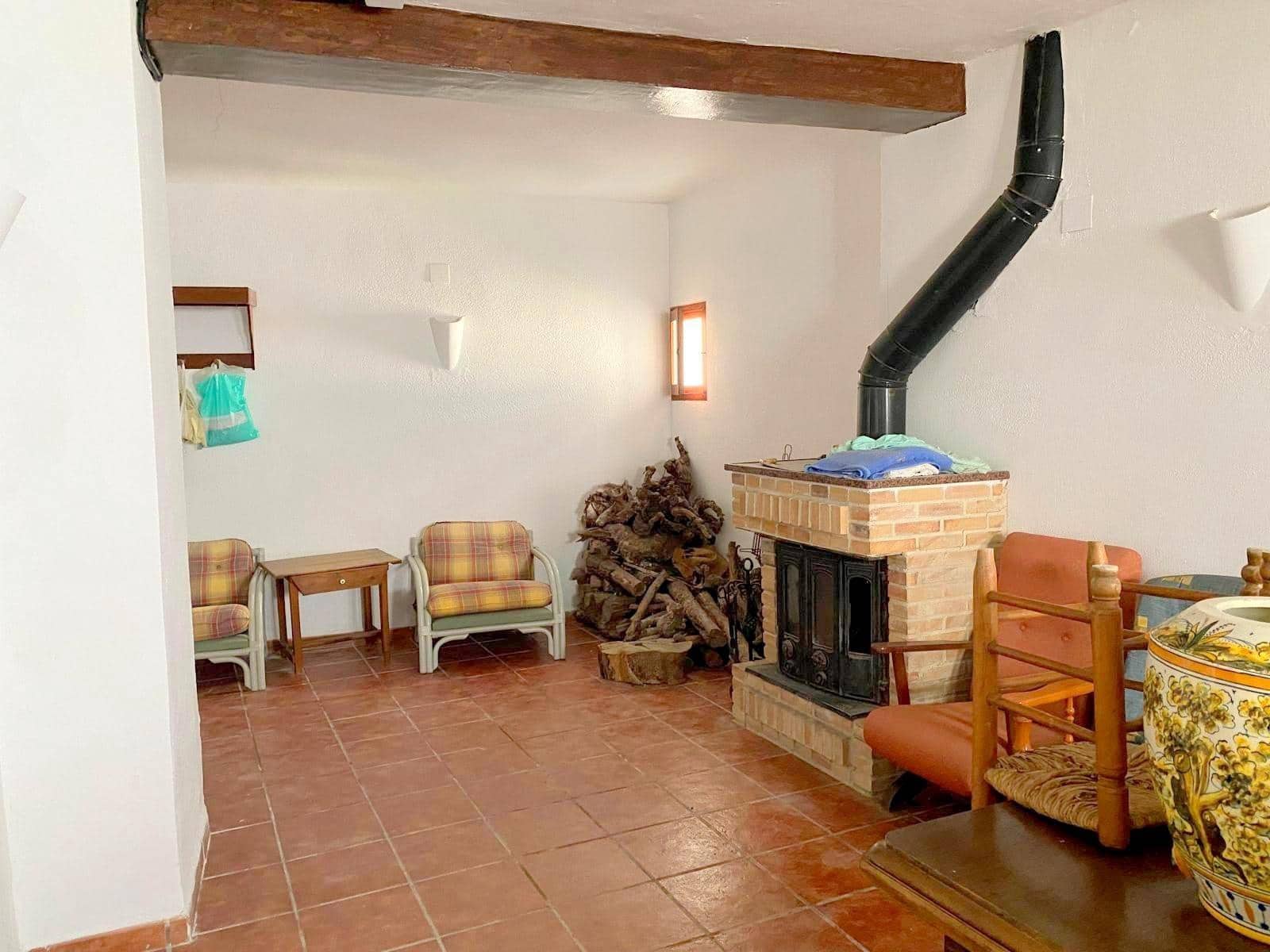 4 bedroom Townhouse for sale in Moixent with pool - € 200,000 (Ref: 9884927)