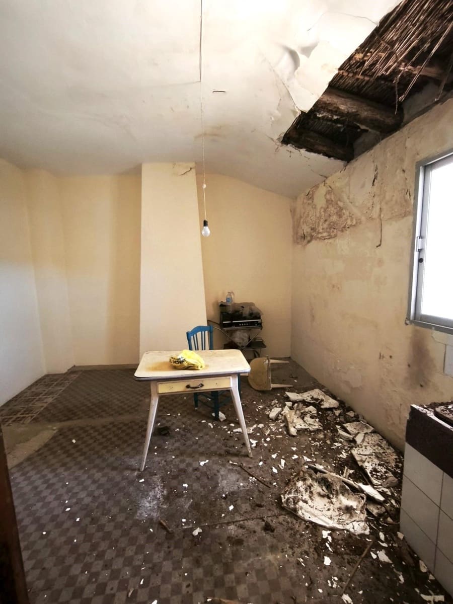 Casa de 5 habitaciones en Canals en venta - 95.000 € (Ref: 9890493)