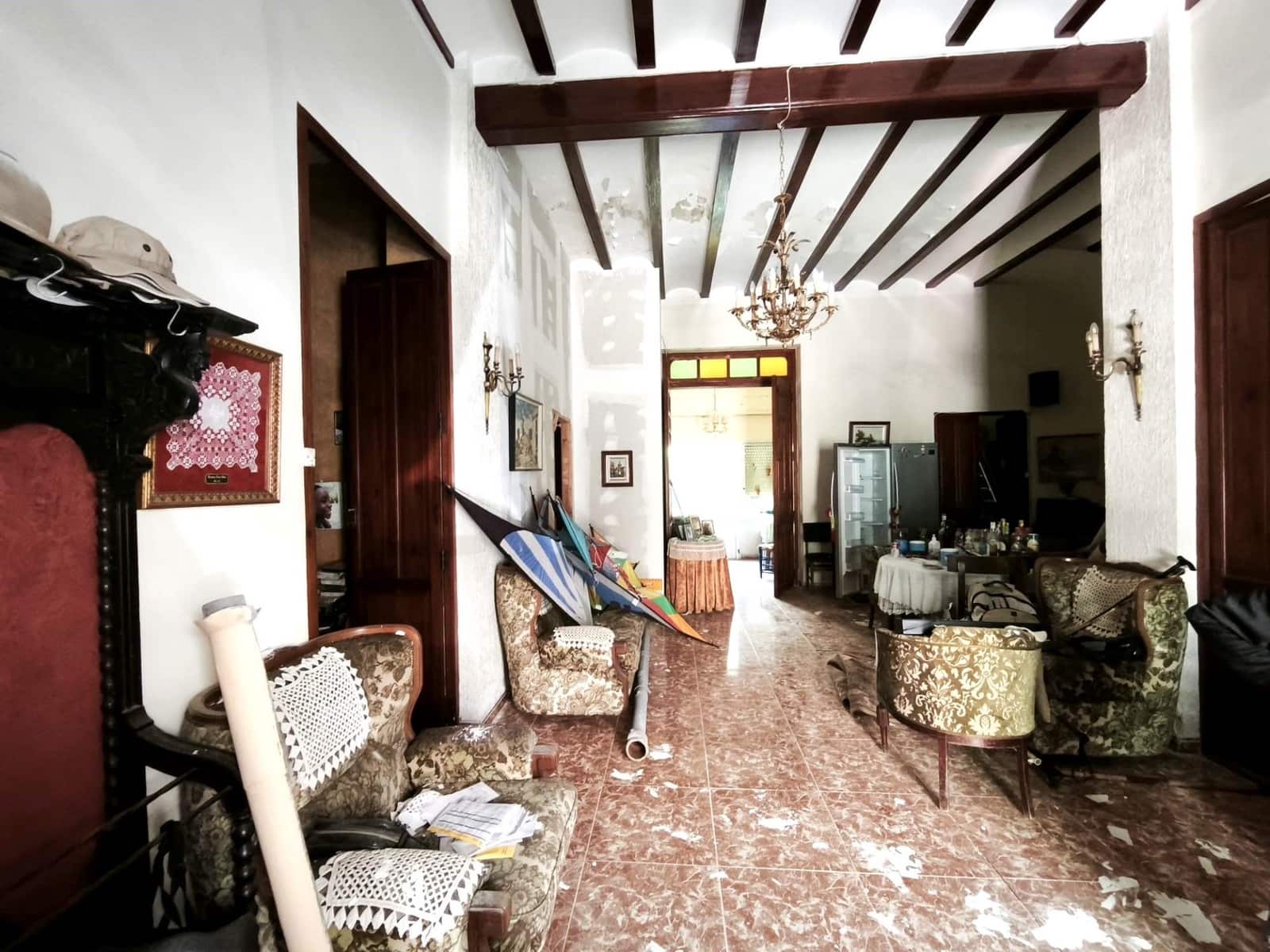 Casa de 5 habitaciones en Canals en venta - 95.000 € (Ref: 9890493)