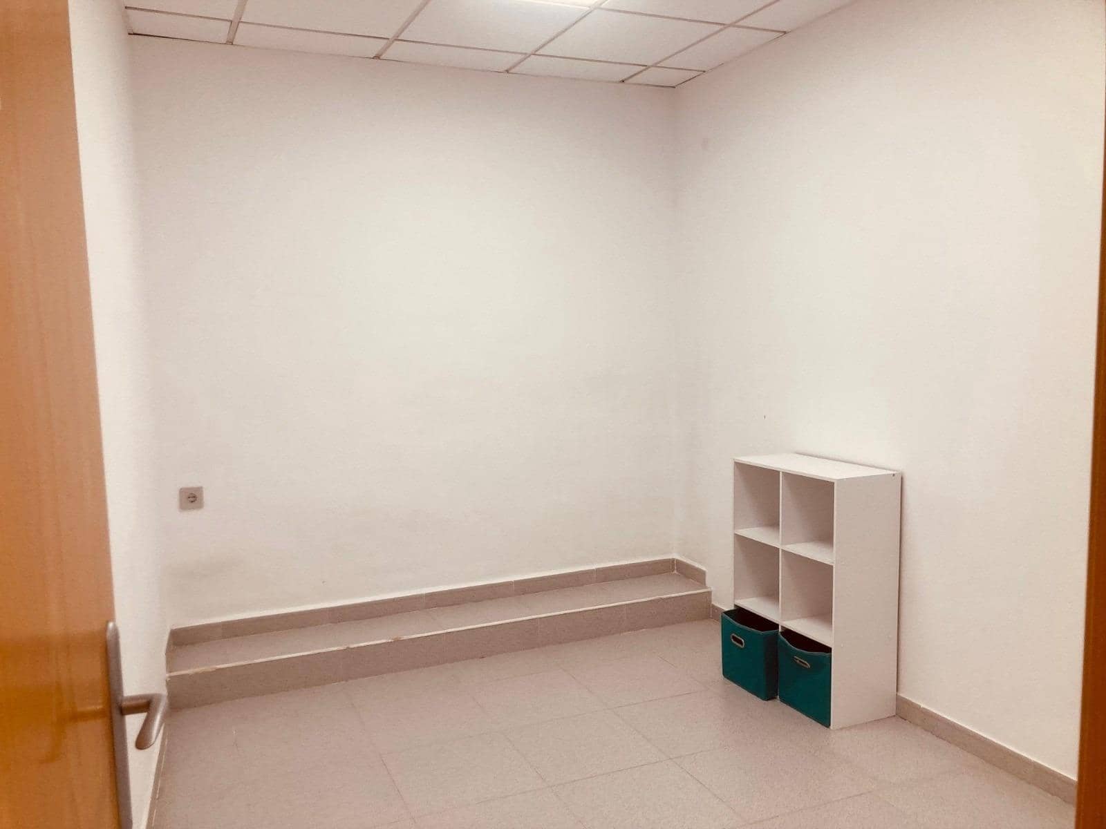 Commercial for rent in Xativa - € 750 (Ref: 9898902)