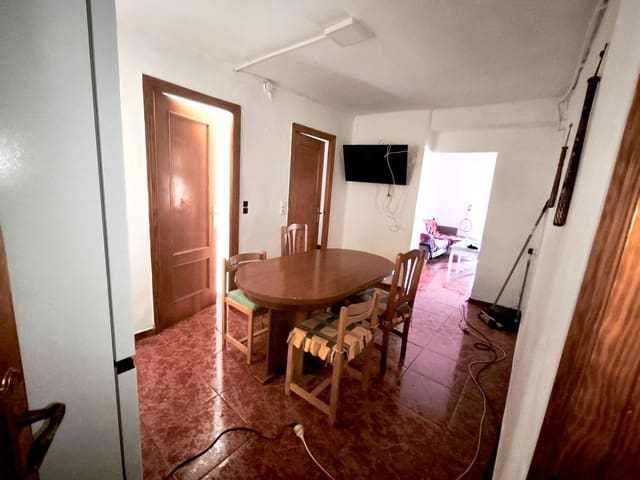 Piso de 3 habitaciones en Xàtiva en venta - 75.000 € (Ref: 9965362)