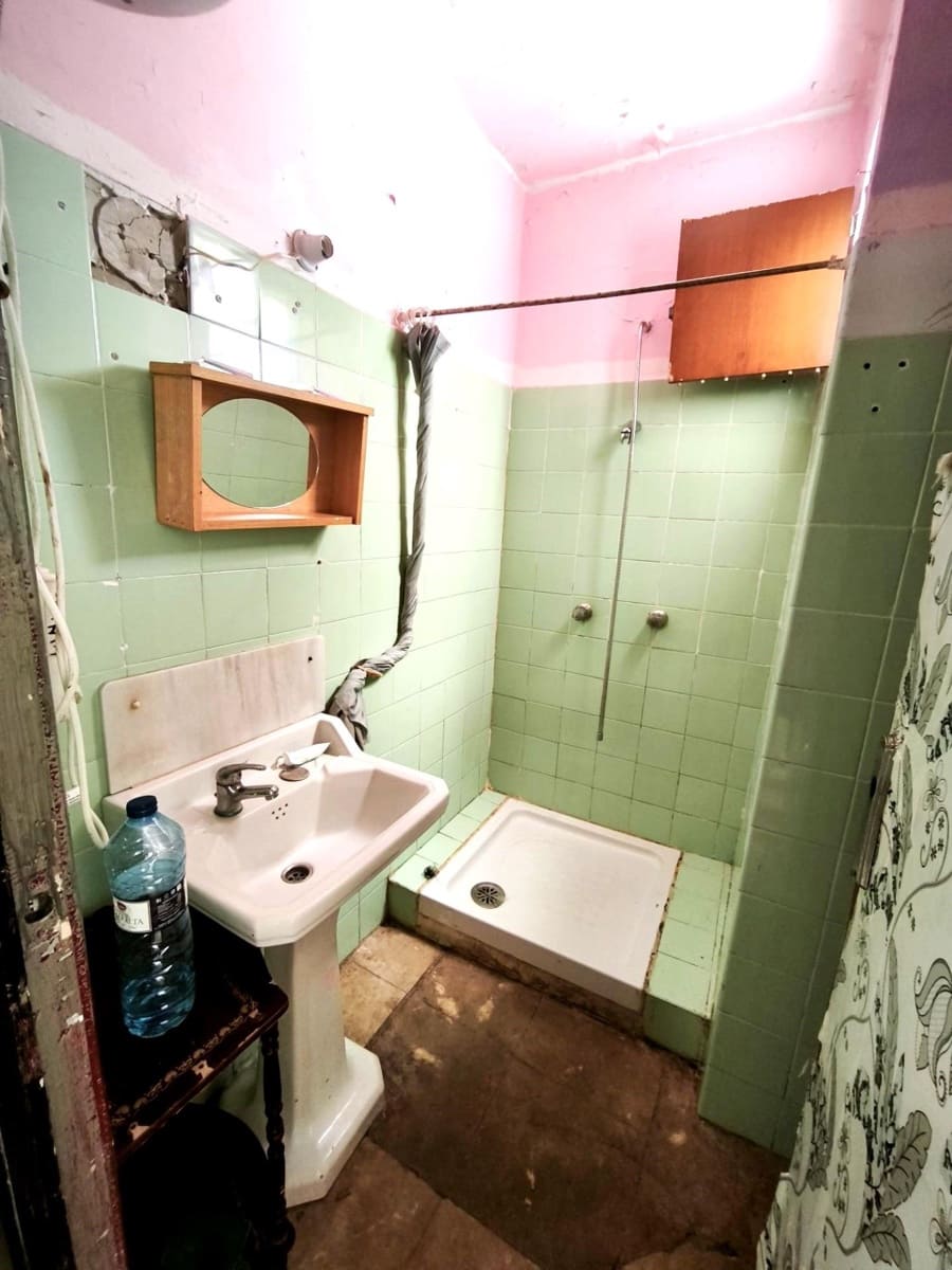 3 bedroom Flat for sale in L'Alcudia de Crespins - € 49,500 (Ref: 9965363)