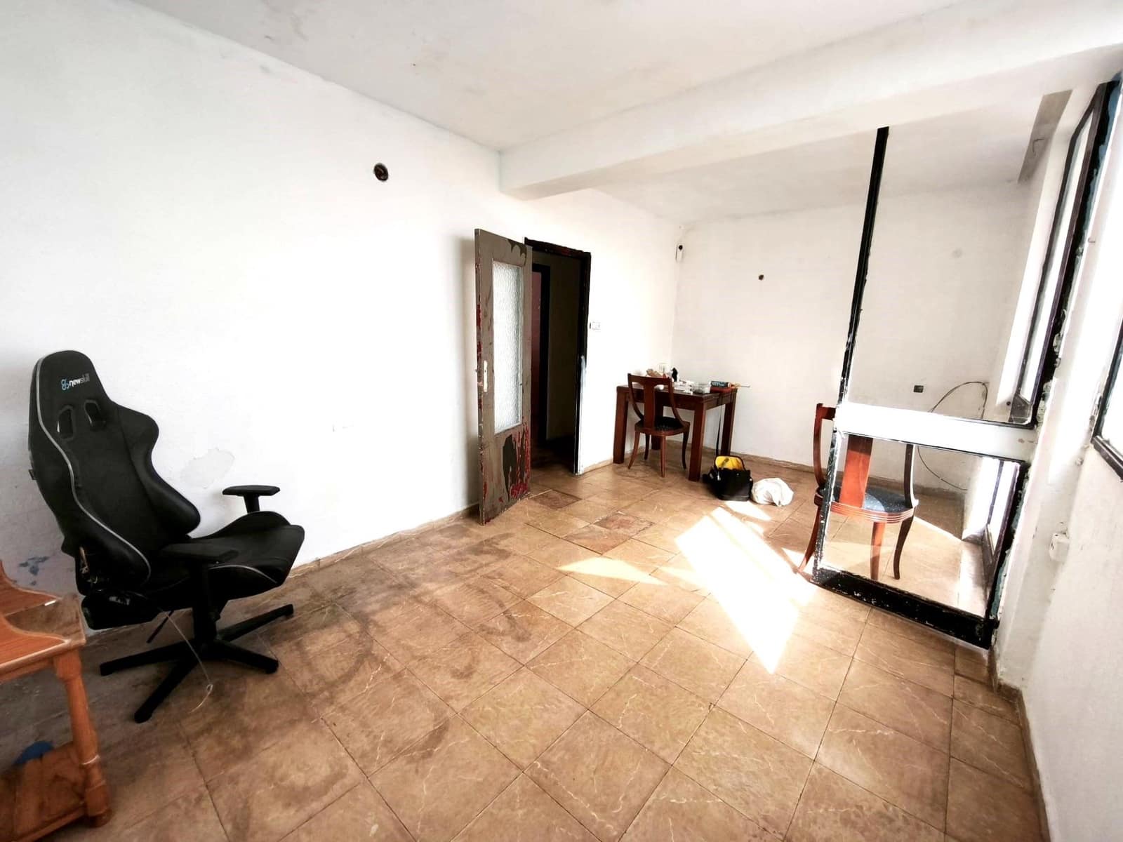 3 bedroom Flat for sale in L'Alcudia de Crespins - € 49,500 (Ref: 9965363)