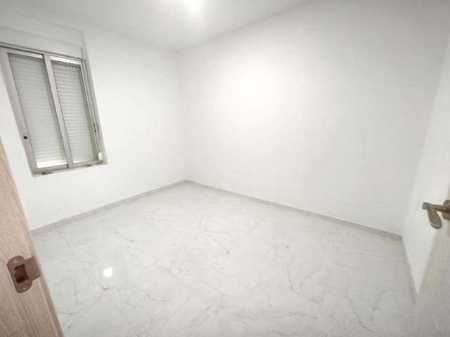 3 makuuhuone Huoneisto myytävänä paikassa Benigánim - 125 000 € (Ref: 9990799)