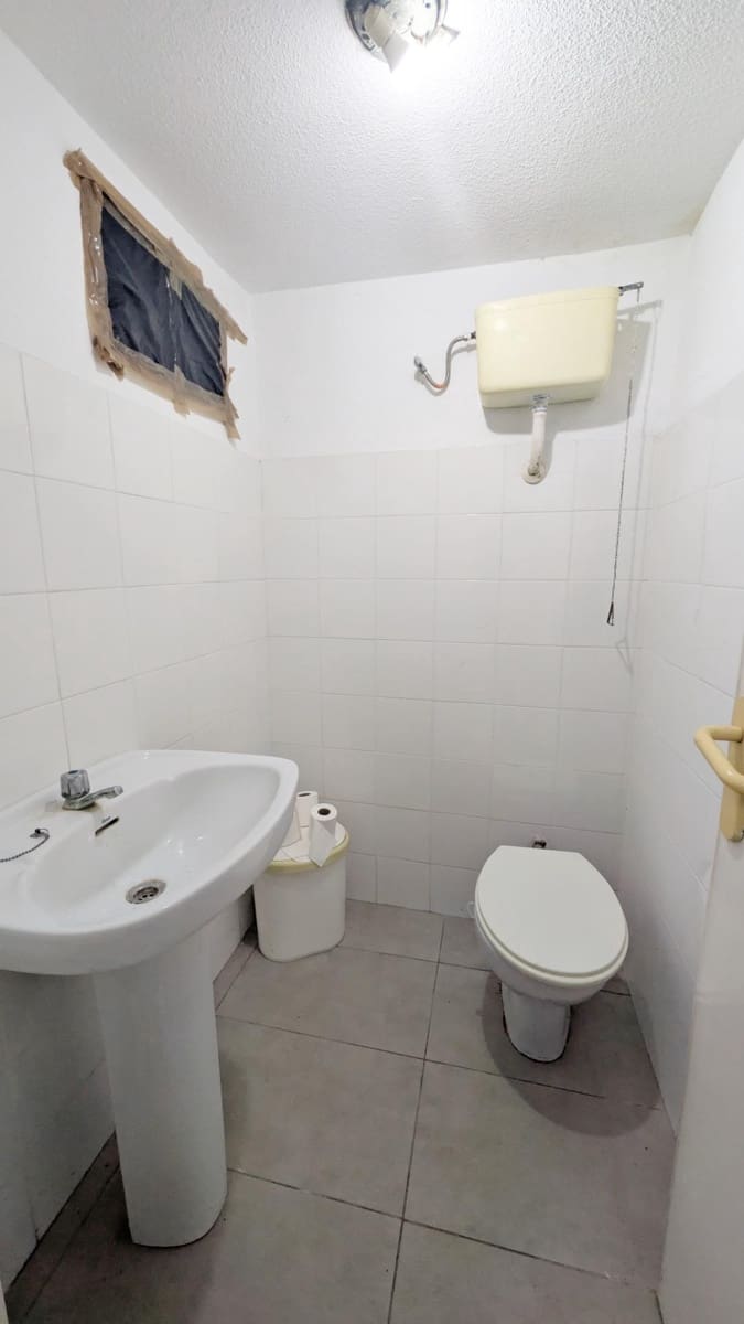 Gewerbe zu vermieten in Elche / Elx - 700 € (Ref: 9677971)