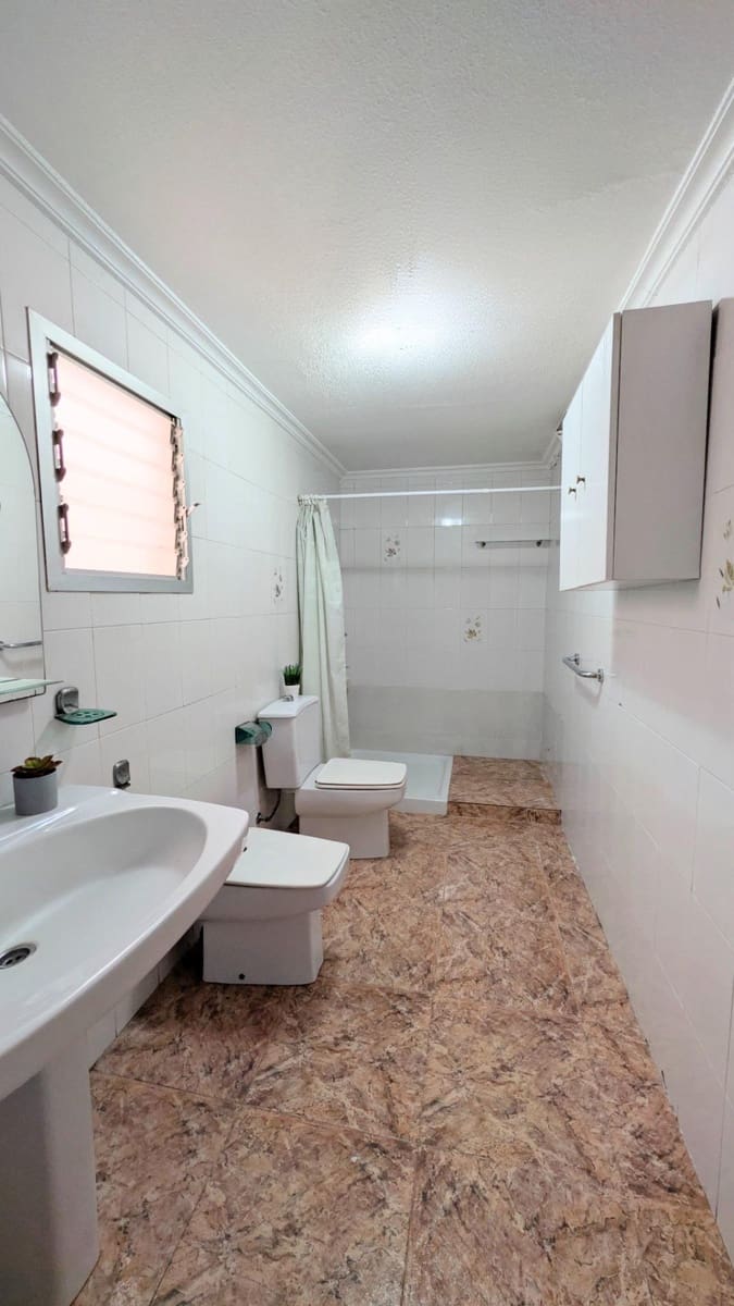 3 quarto Apartamento para venda em Elche / Elx - 120 000 € (Ref: 9677973)