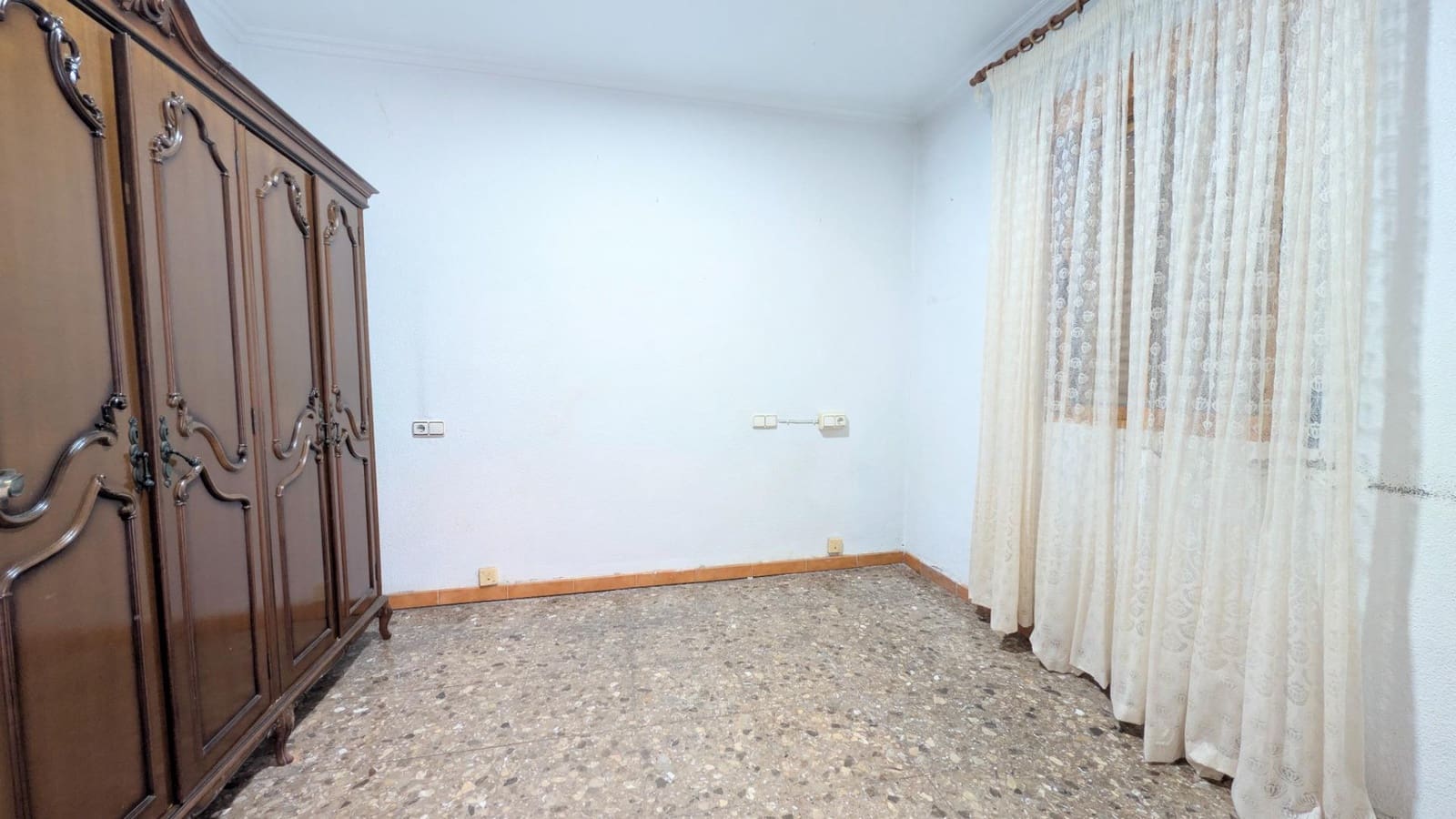 3 quarto Apartamento para venda em Elche / Elx - 120 000 € (Ref: 9677973)