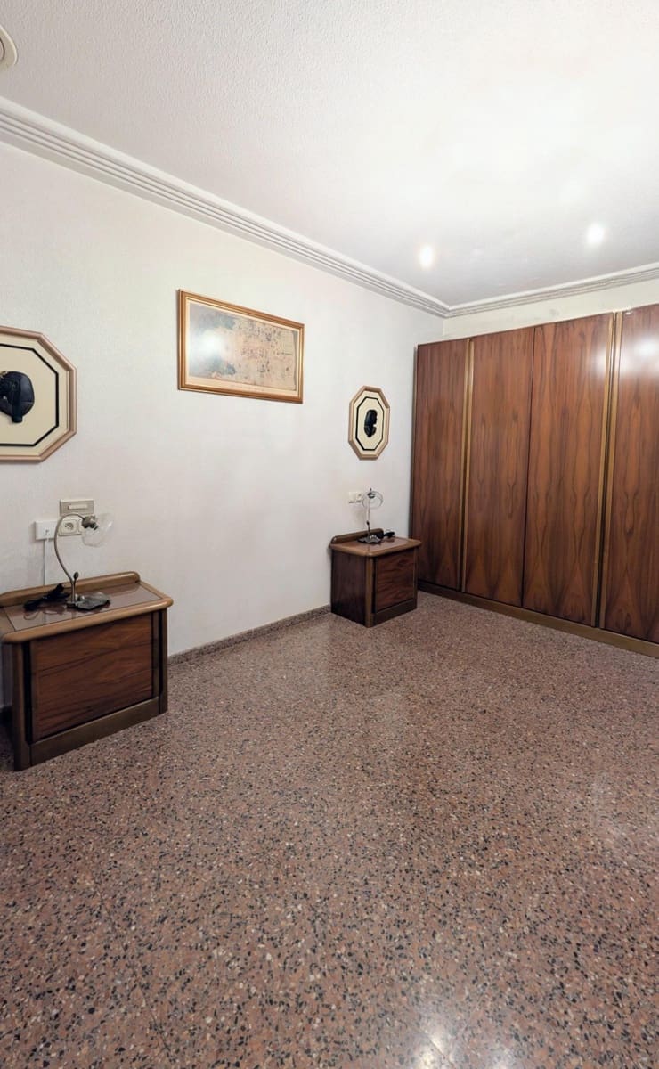 3 soveværelse Lejlighed til salg i Elche / Elx - € 190.000 (Ref: 9677974)