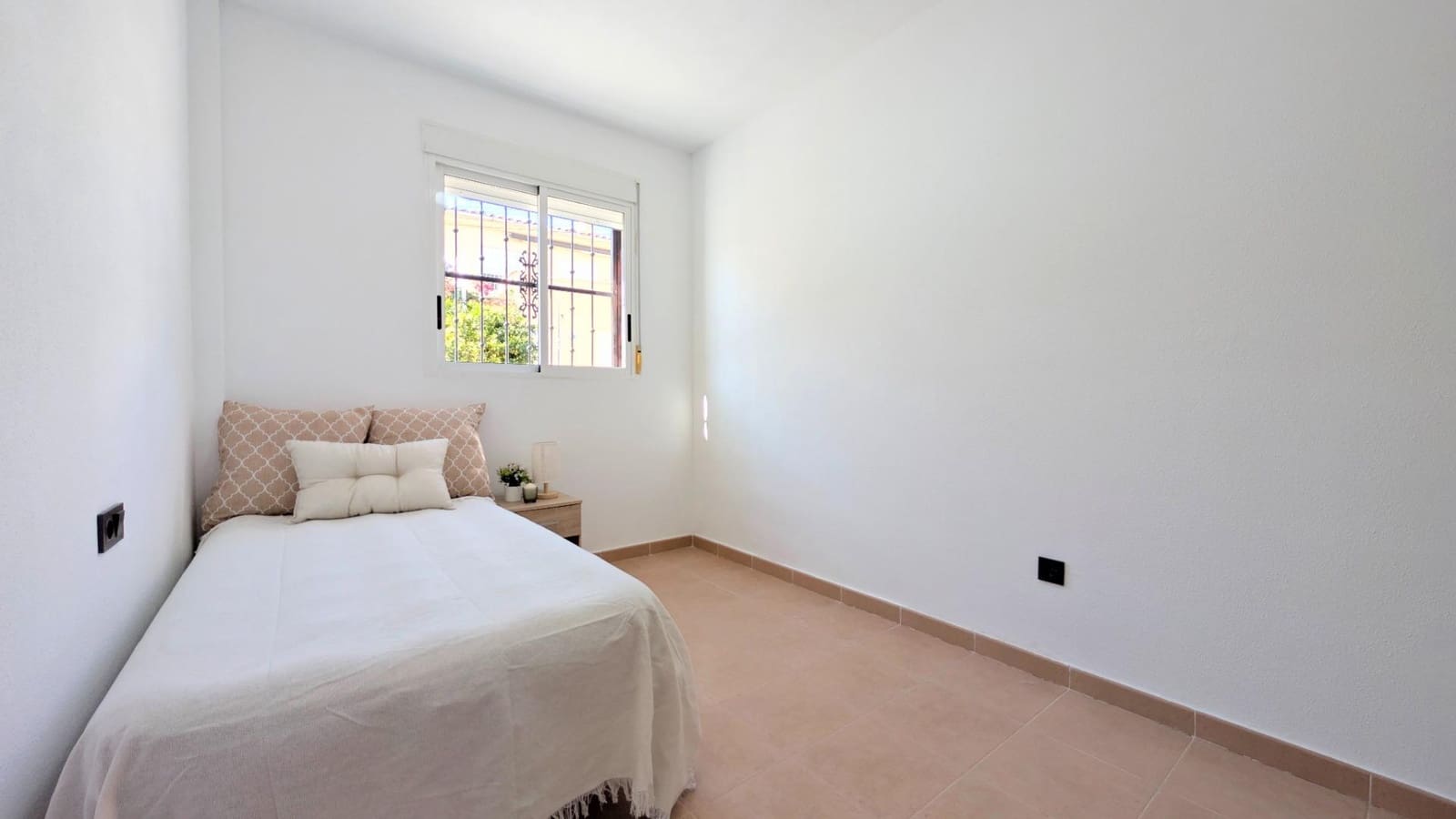 2 slaapkamer Bungalow te koop in San Fulgencio met zwembad garage - € 189.000 (Ref: 9677975)