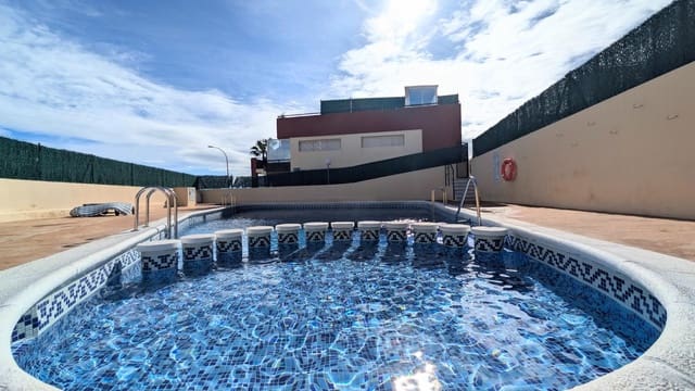 2 bedroom Villa for sale in San Fulgencio with pool garage - € 189,000 (Ref: 9677976)