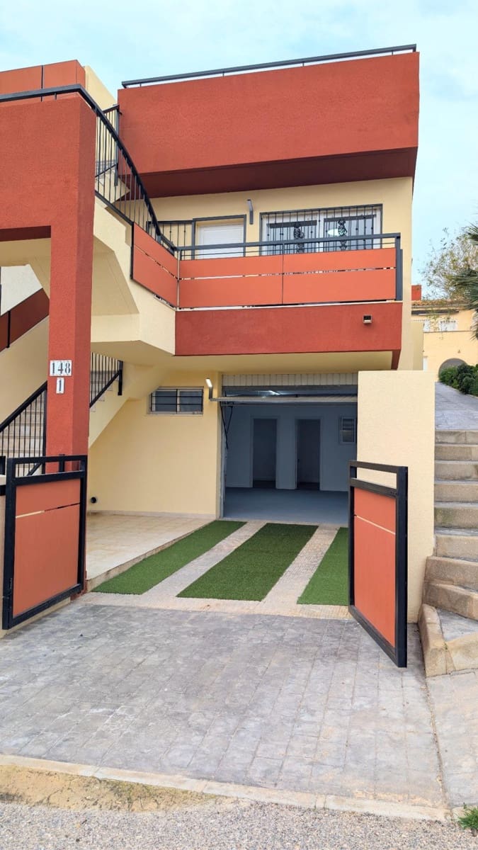 Adosado de 2 habitaciones en San Fulgencio en venta con piscina garaje - 189.000 € (Ref: 9677977)