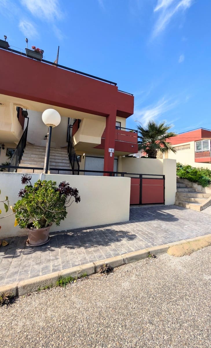Adosado de 2 habitaciones en San Fulgencio en venta con piscina garaje - 189.000 € (Ref: 9677977)