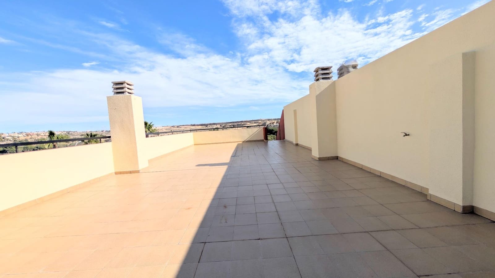 Adosado de 2 habitaciones en San Fulgencio en venta con piscina garaje - 189.000 € (Ref: 9677977)