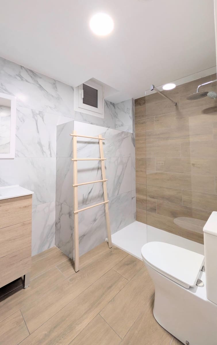 2 quarto Apartamento para arrendar em Elche / Elx - 900 € (Ref: 9677978)