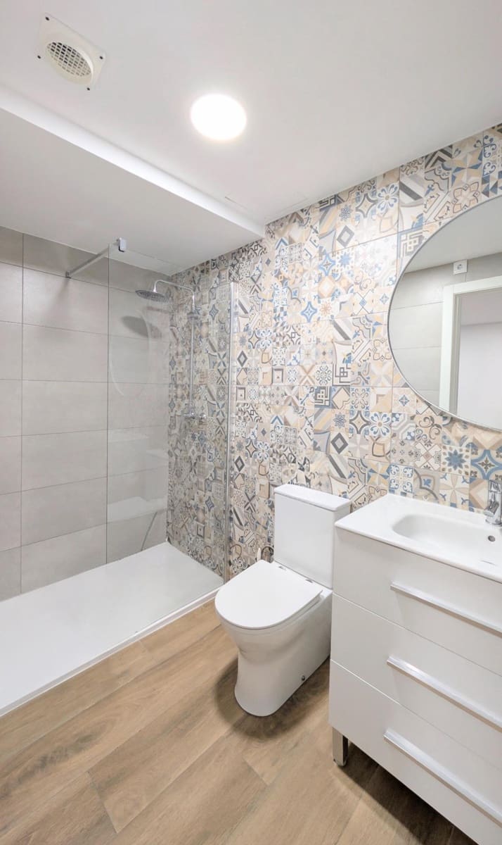 2 quarto Apartamento para arrendar em Elche / Elx - 900 € (Ref: 9677978)