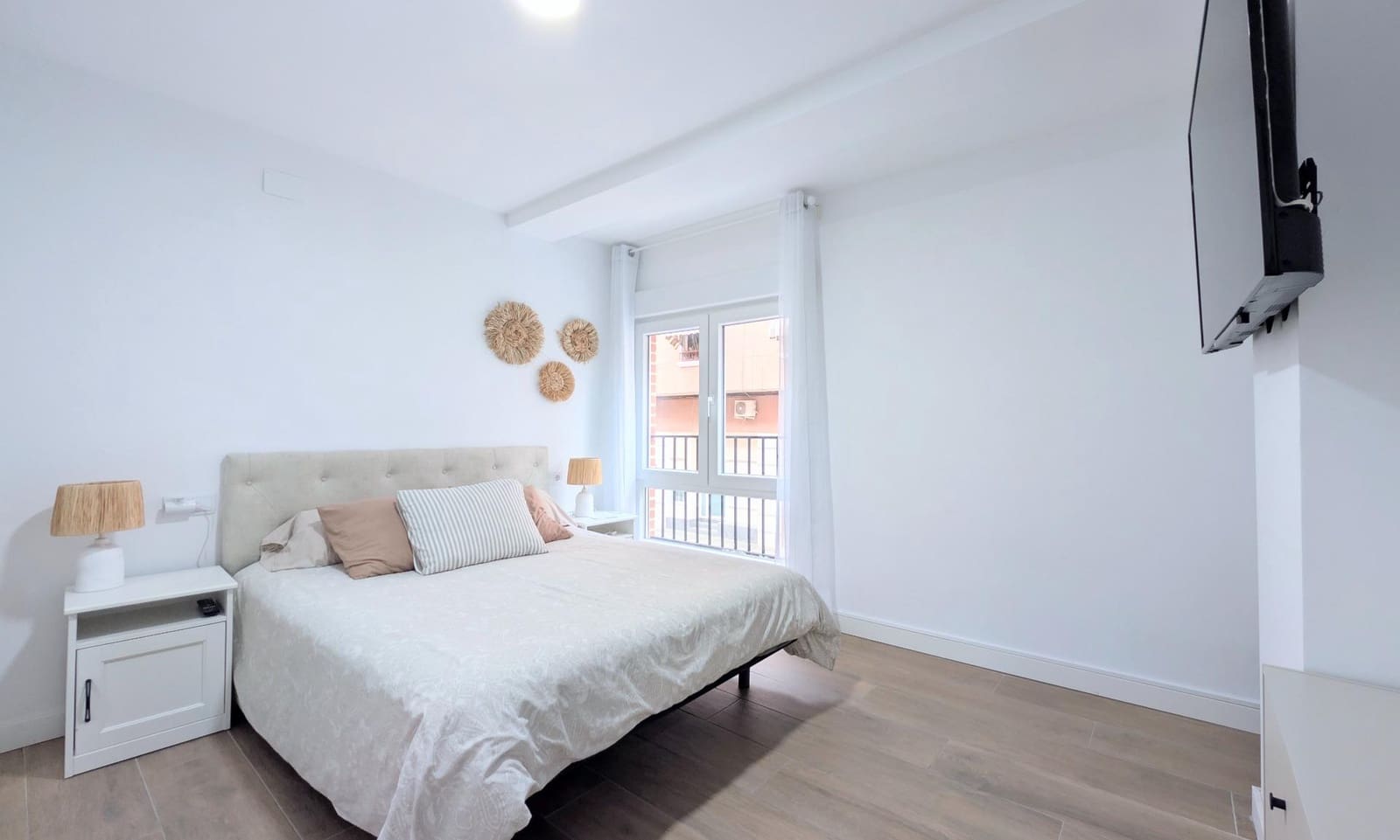 2 quarto Apartamento para arrendar em Elche / Elx - 900 € (Ref: 9677978)