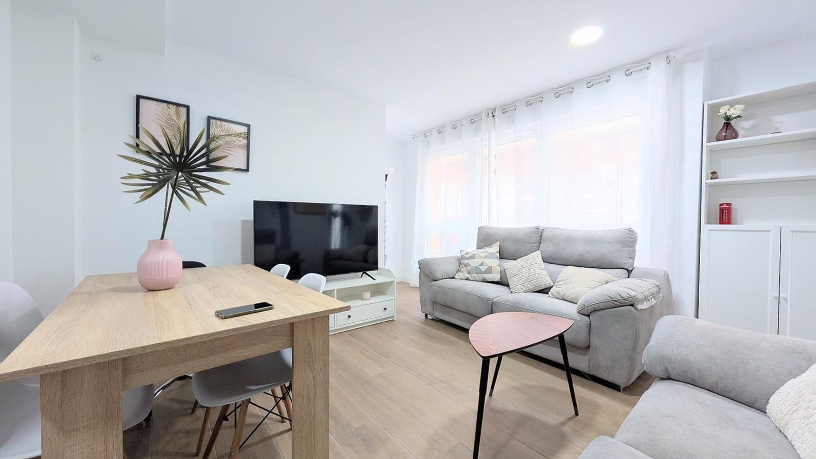 2 quarto Apartamento para arrendar em Elche / Elx - 900 € (Ref: 9677978)