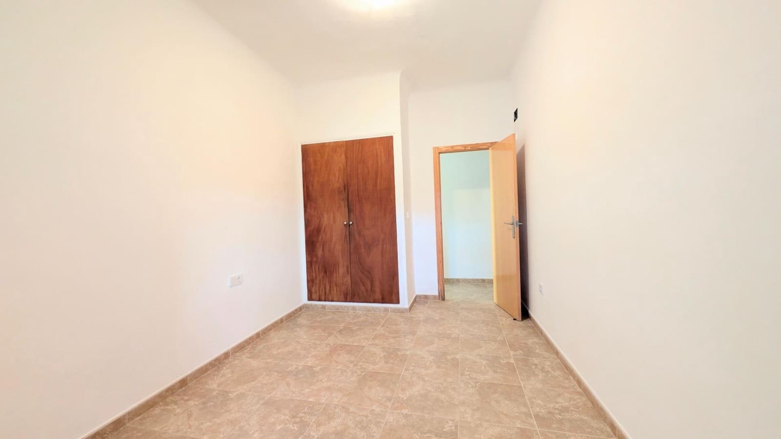 4 sypialnia Willa do wynajęcia w Elche / Elx - 900 € (Ref: 9677981)