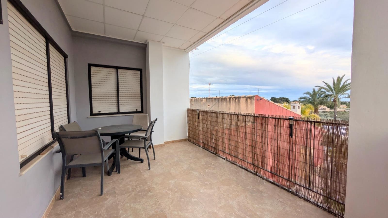 4 sypialnia Willa do wynajęcia w Elche / Elx - 900 € (Ref: 9677981)