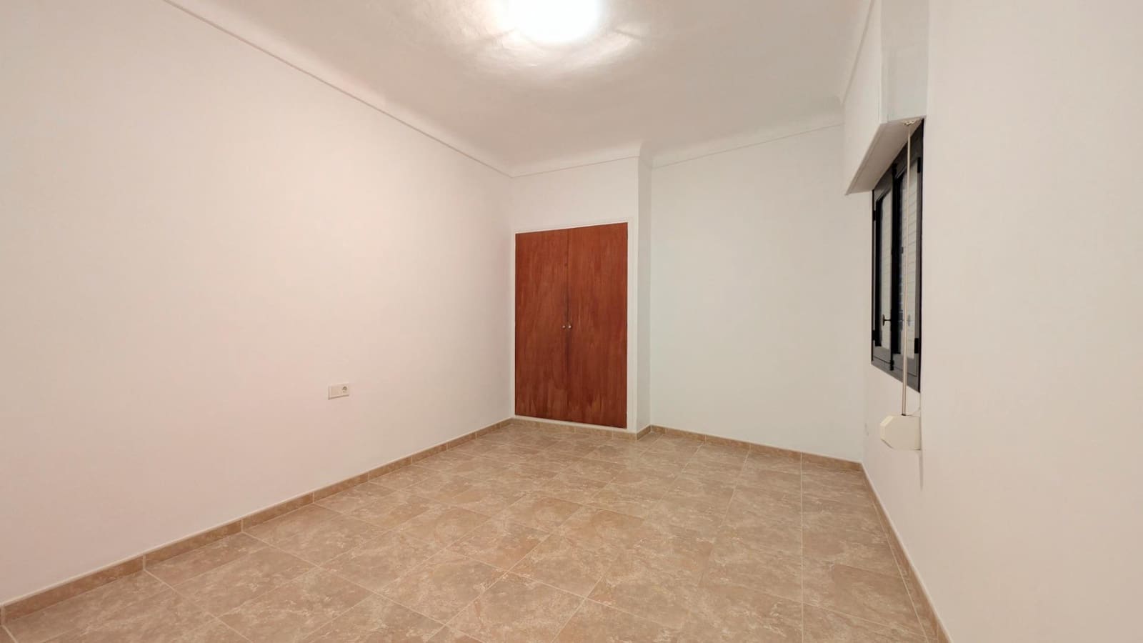 4 sypialnia Willa do wynajęcia w Elche / Elx - 900 € (Ref: 9677981)