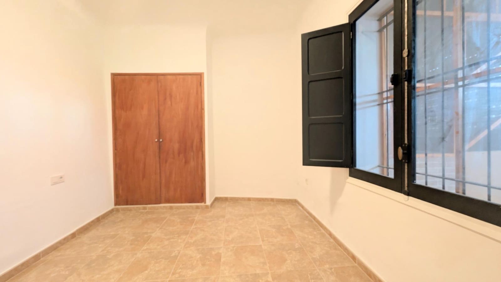 4 sypialnia Willa do wynajęcia w Elche / Elx - 900 € (Ref: 9677981)