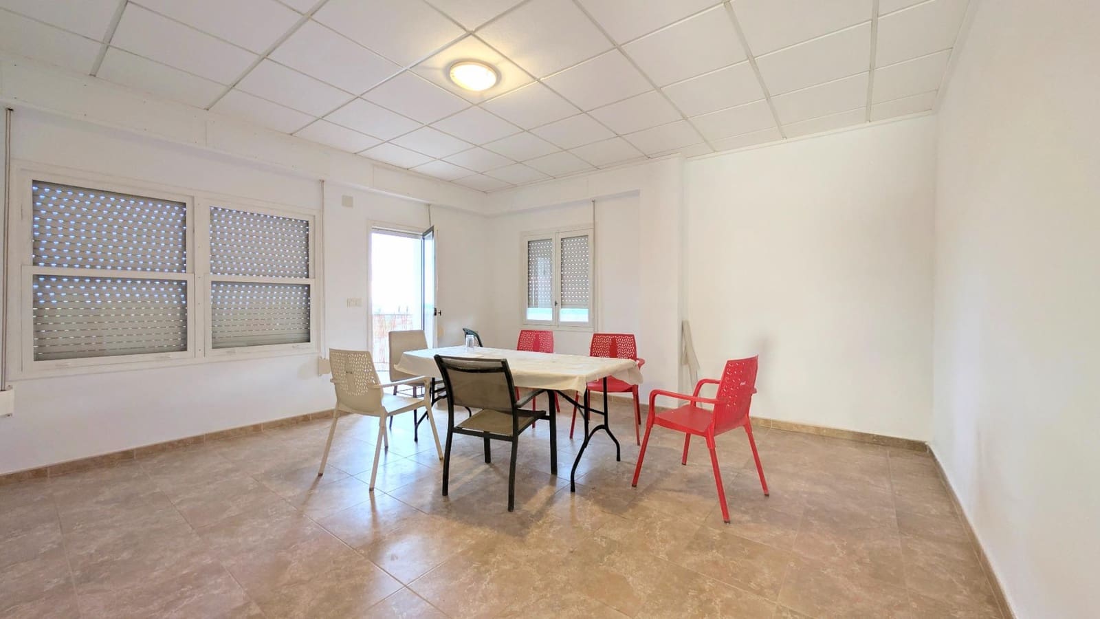 4 sypialnia Willa do wynajęcia w Elche / Elx - 900 € (Ref: 9677981)