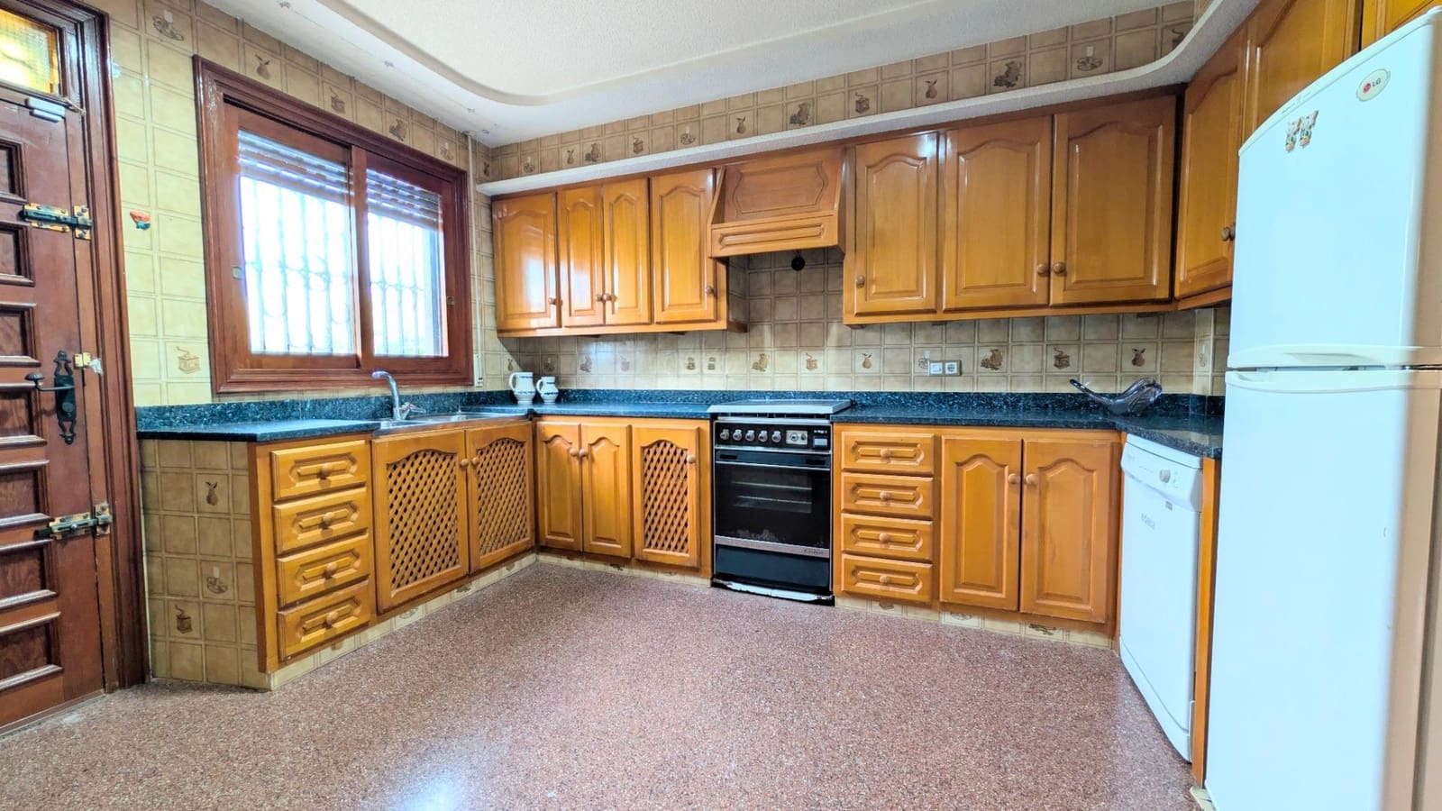 6 camera da letto Villa in vendita in Perleta con piscina garage - 475.000 € (Rif: 9677983)