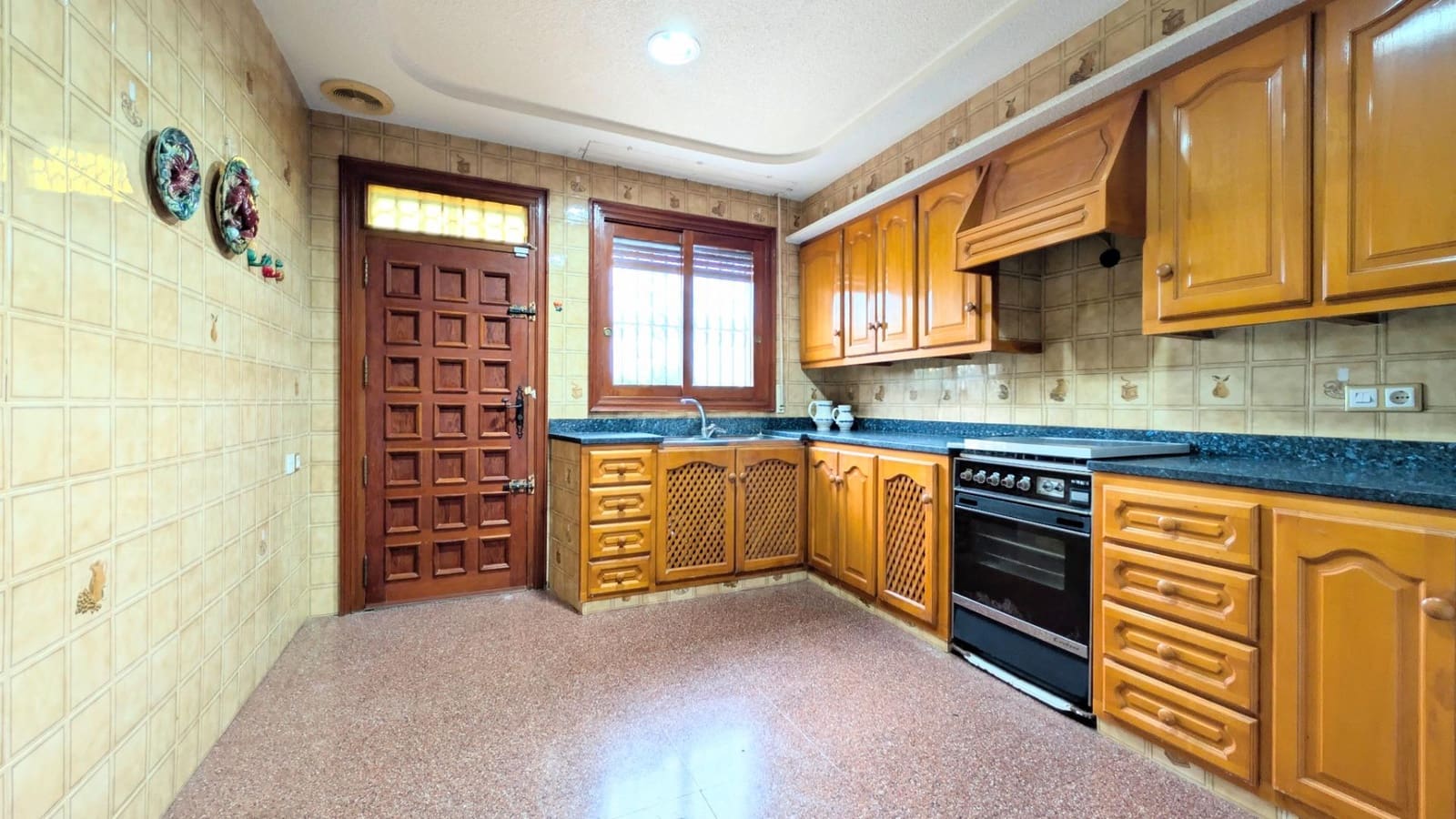 6 camera da letto Villa in vendita in Perleta con piscina garage - 475.000 € (Rif: 9677983)