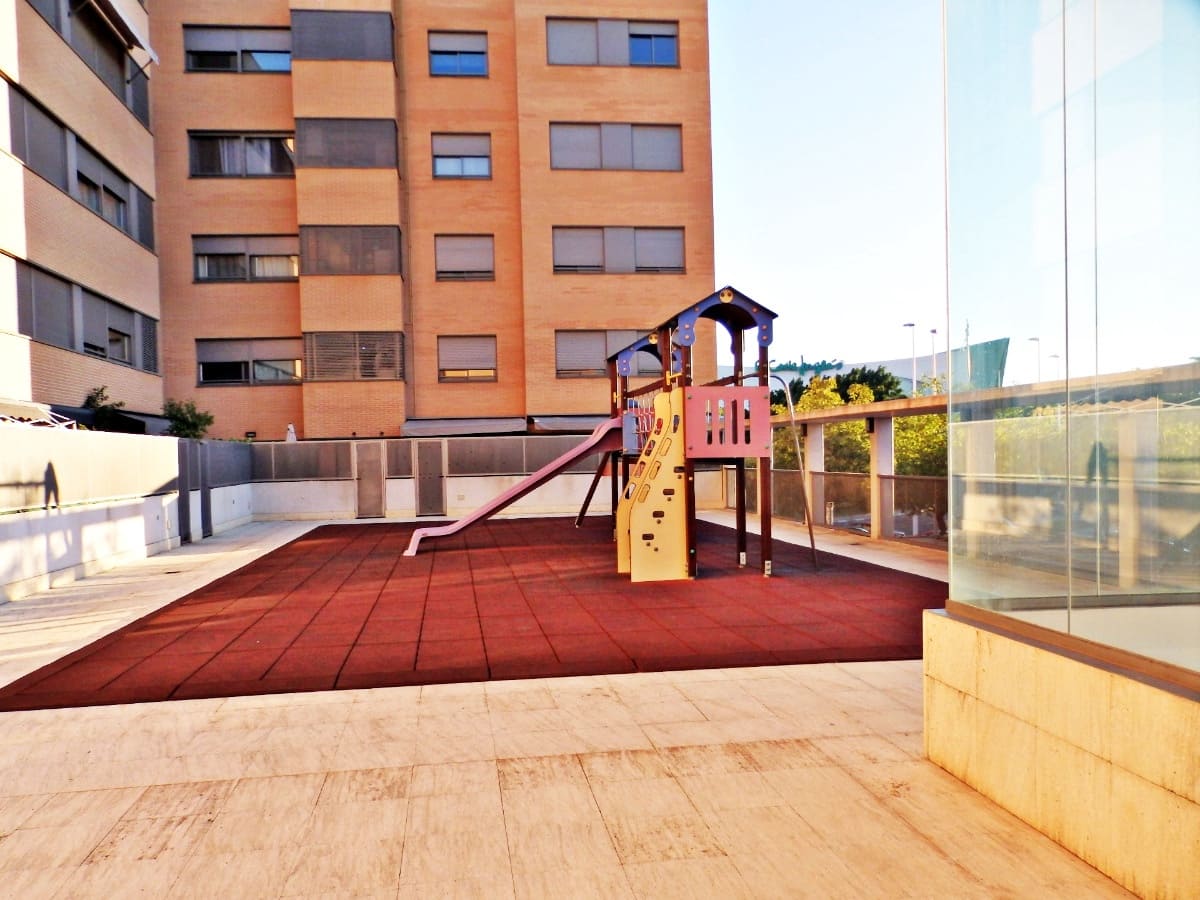 3 sypialnia Mieszkanie na sprzedaż w Elche / Elx z basenem garażem - 235 000 € (Ref: 9677984)