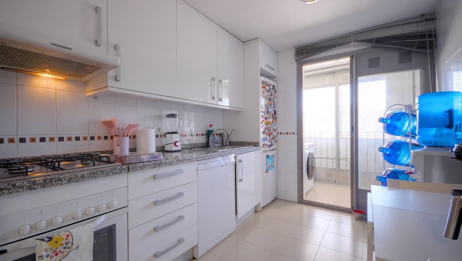 3 sypialnia Mieszkanie na sprzedaż w Elche / Elx z basenem garażem - 235 000 € (Ref: 9677984)