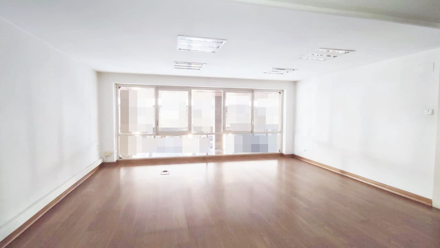 Kontor att hyra i Elche / Elx - 650 € (Ref: 9677986)