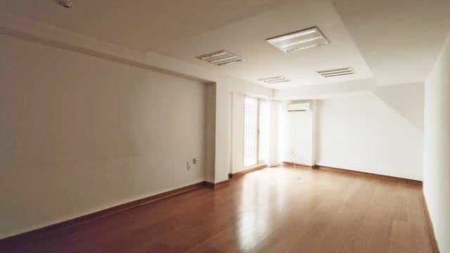 Kontor att hyra i Centro, Elche / Elx - 650 € (Ref: 9677986)