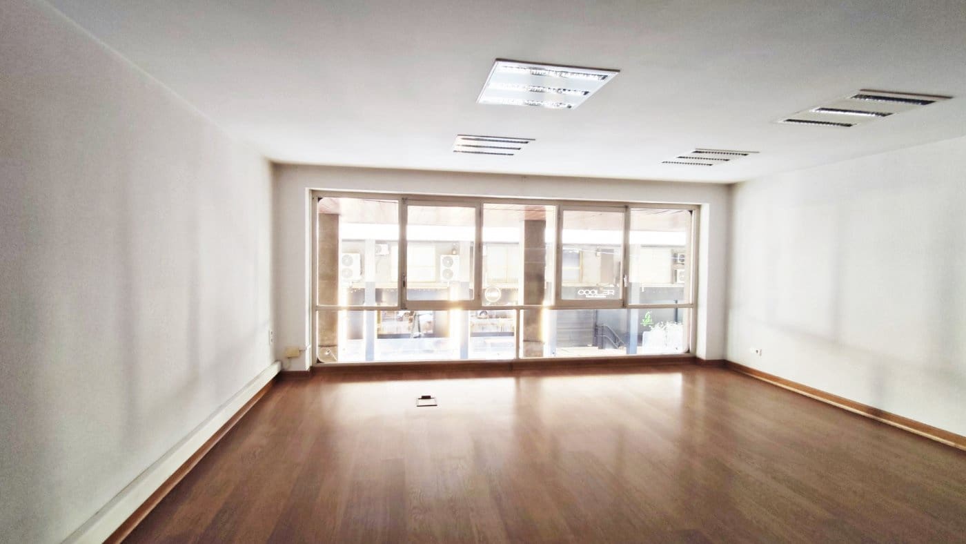 Kontor att hyra i Elche / Elx - 650 € (Ref: 9677986)